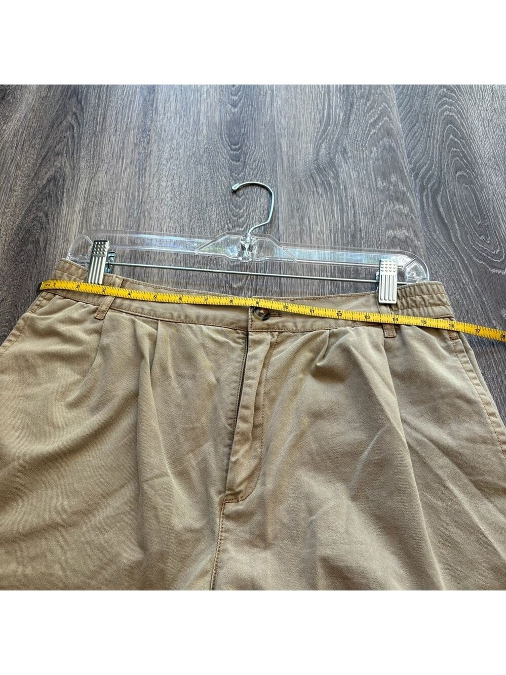 BDG Beige Casual Shorts - Picture 5 of 7
